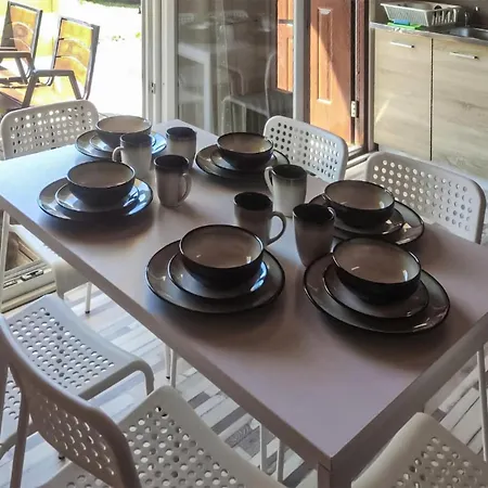Σπίτι διακοπών 1 Bedroom Amazing In *